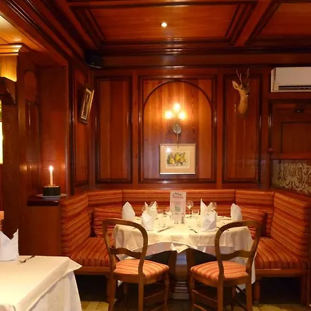 Au Cep De Vigne Hotel 3*