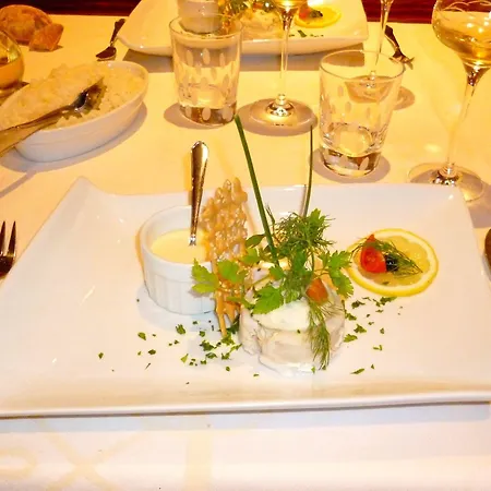 Au Cep De Vigne ホテル