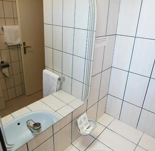 Otel Au Cep De Vigne 3*